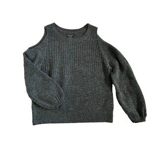 Sweater Abercrombie & Fitch Women's Sz. M Cut Out Cold Shoulder Gray Long Sleeve